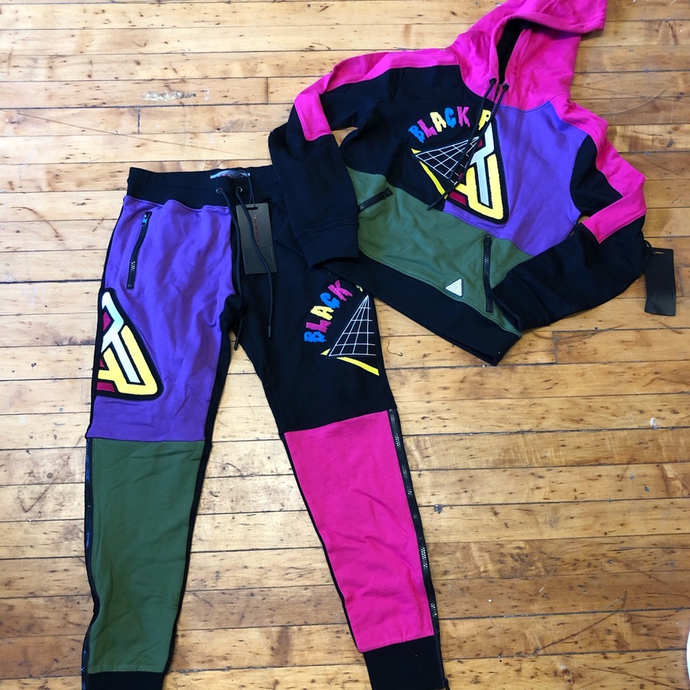 Black Pyramid outfit